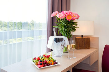 Room Service - Dining